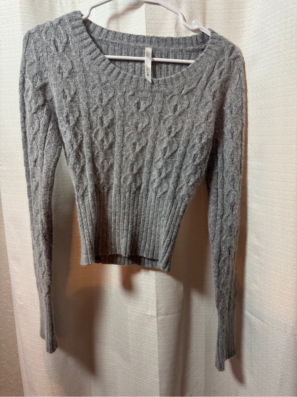 Lulu's Gray Cable Knit Scoopneck Sweater